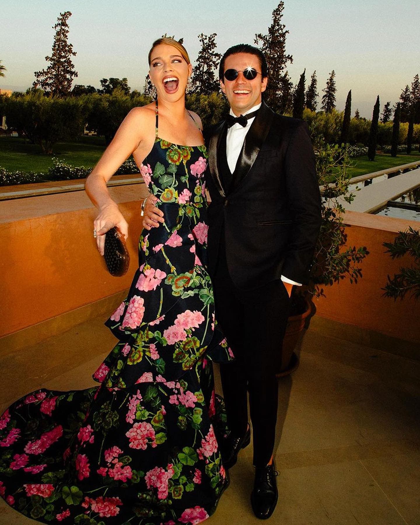 Detalhe de lapela rolada à mão